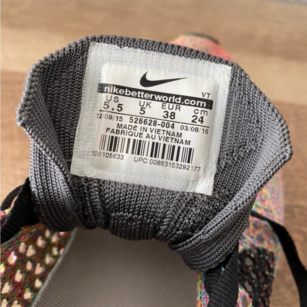 Nike Flyknit Racers - Picture 7 of 7